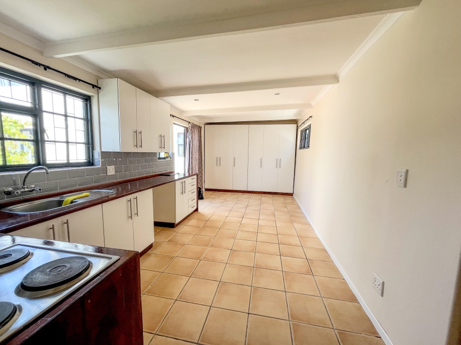 To Let 1 Bedroom Property for Rent in Pinelands Western Cape